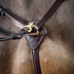 LeMieux Havana Leather Breastplate -Equestrian Supplies Store it02646 c1126 alt2